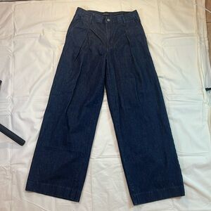 Banana Republic Women’s High Rise Relaxed Wide Leg Jeans Size- 28